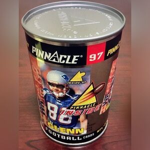 Pinnacle 1997 NFL Football 6 Cards Per Can